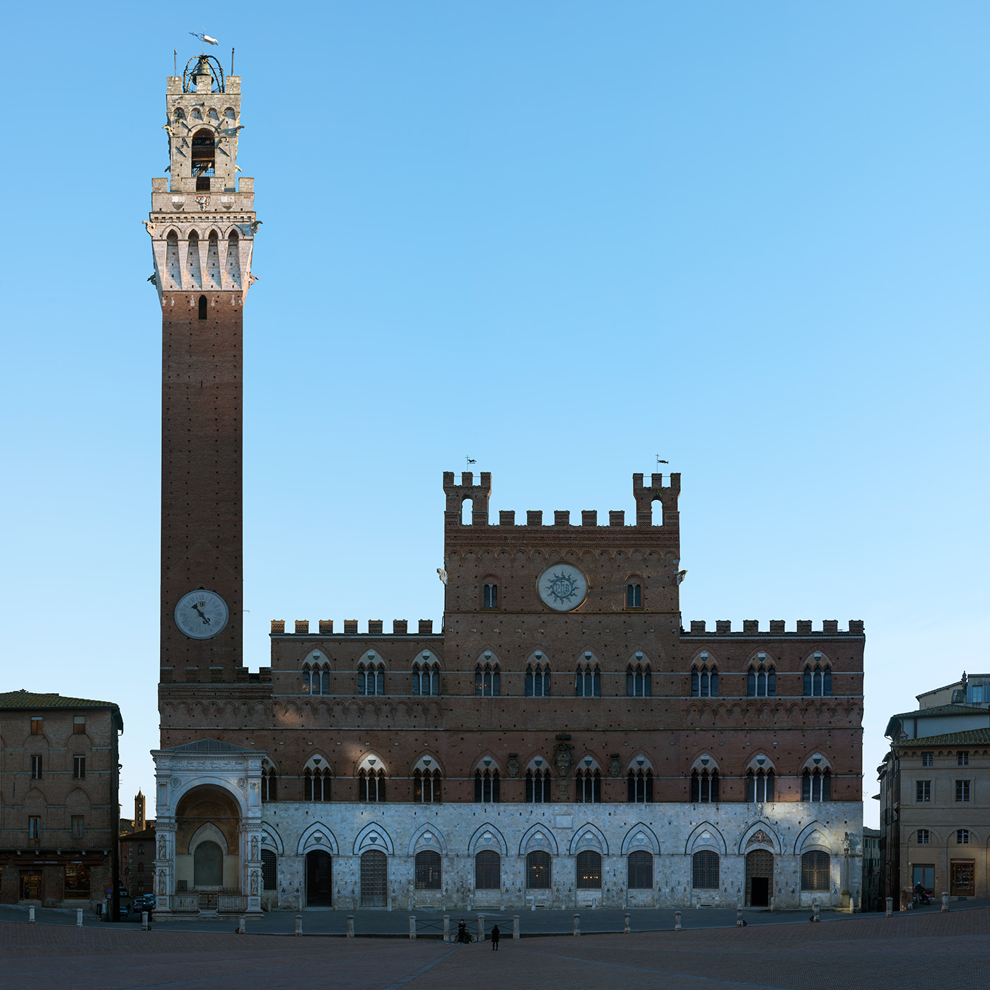 PaulGrundy.  Palazzo Pubblico. Italy